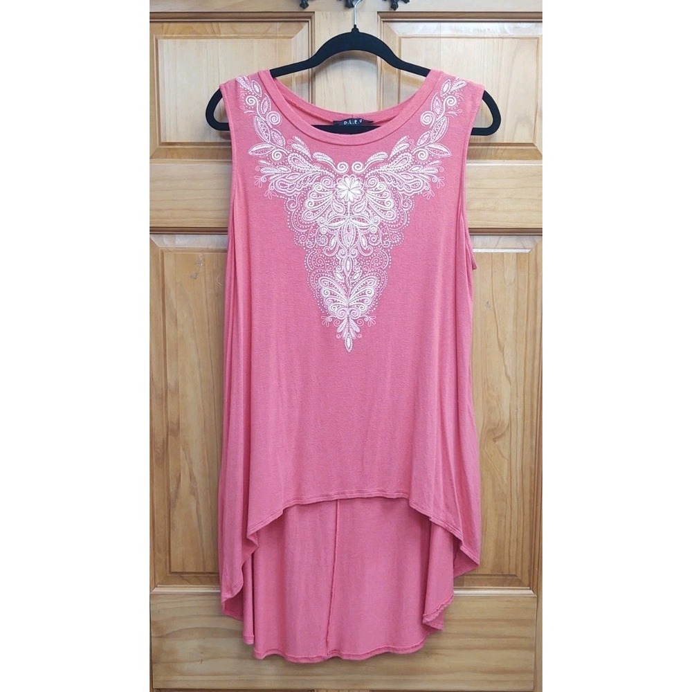 B.L.U.E. Coral Size XL Pull Over Sleeveless T Shirt Rhinestones Embellishment